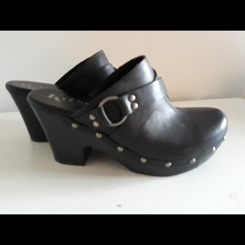 Clogs shoes
